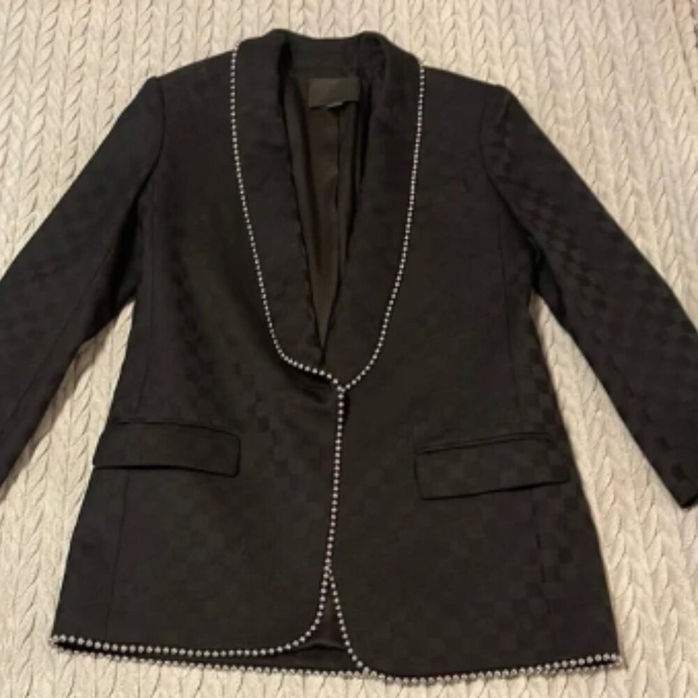 Elegant Black Women's Blazer with Pearl Detailing